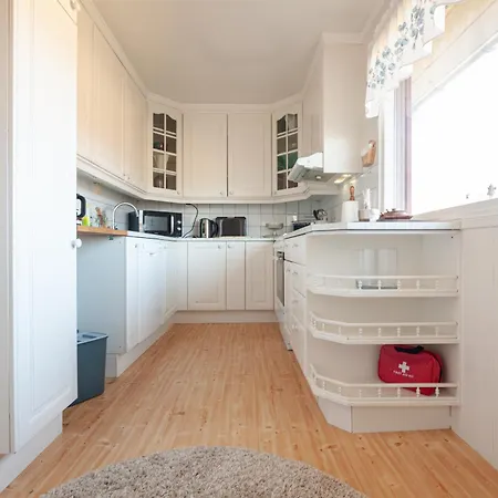 House With Perfect Location Storeidet