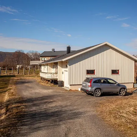 House With Perfect Location Holiday home Storeidet